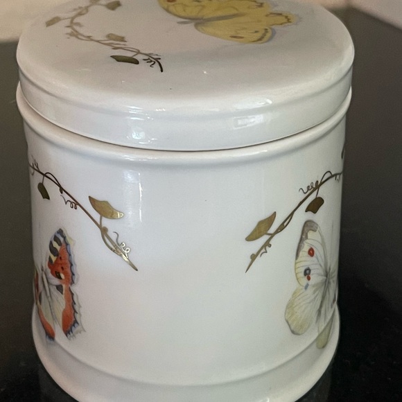 SOLD! BUTTERFLY Box Porcellane D'Arte Agostinelli crafted in BASSANO Italy - Picture 2 of 12